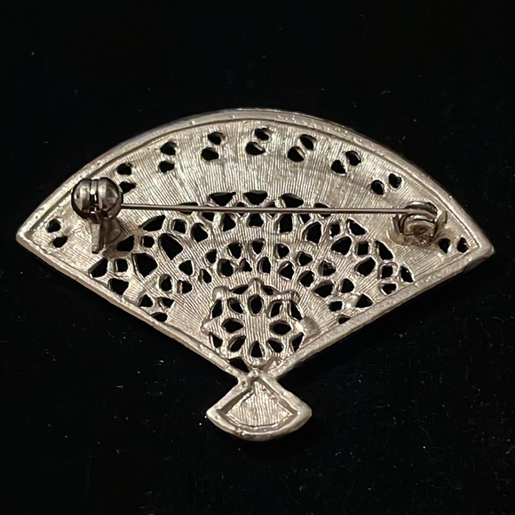 Silver Embedded Design Brooch - Picture 2 of 16